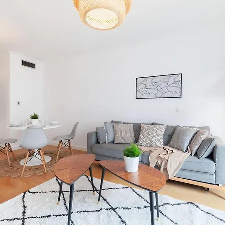 公寓 Modern & Spacious 2-bedroom With Balcony In Campolide